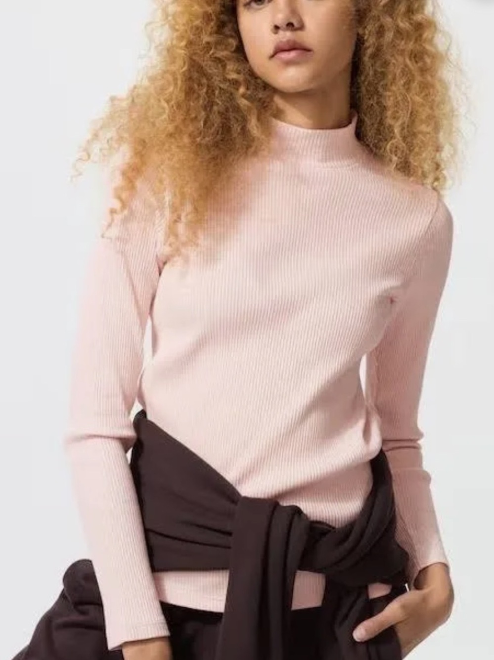 Uniqlo cotton ribbed pink mock neck